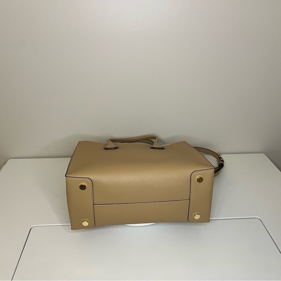 BNWT Michael Kors Large Mercer tote in Camel - Picture 3 of 13